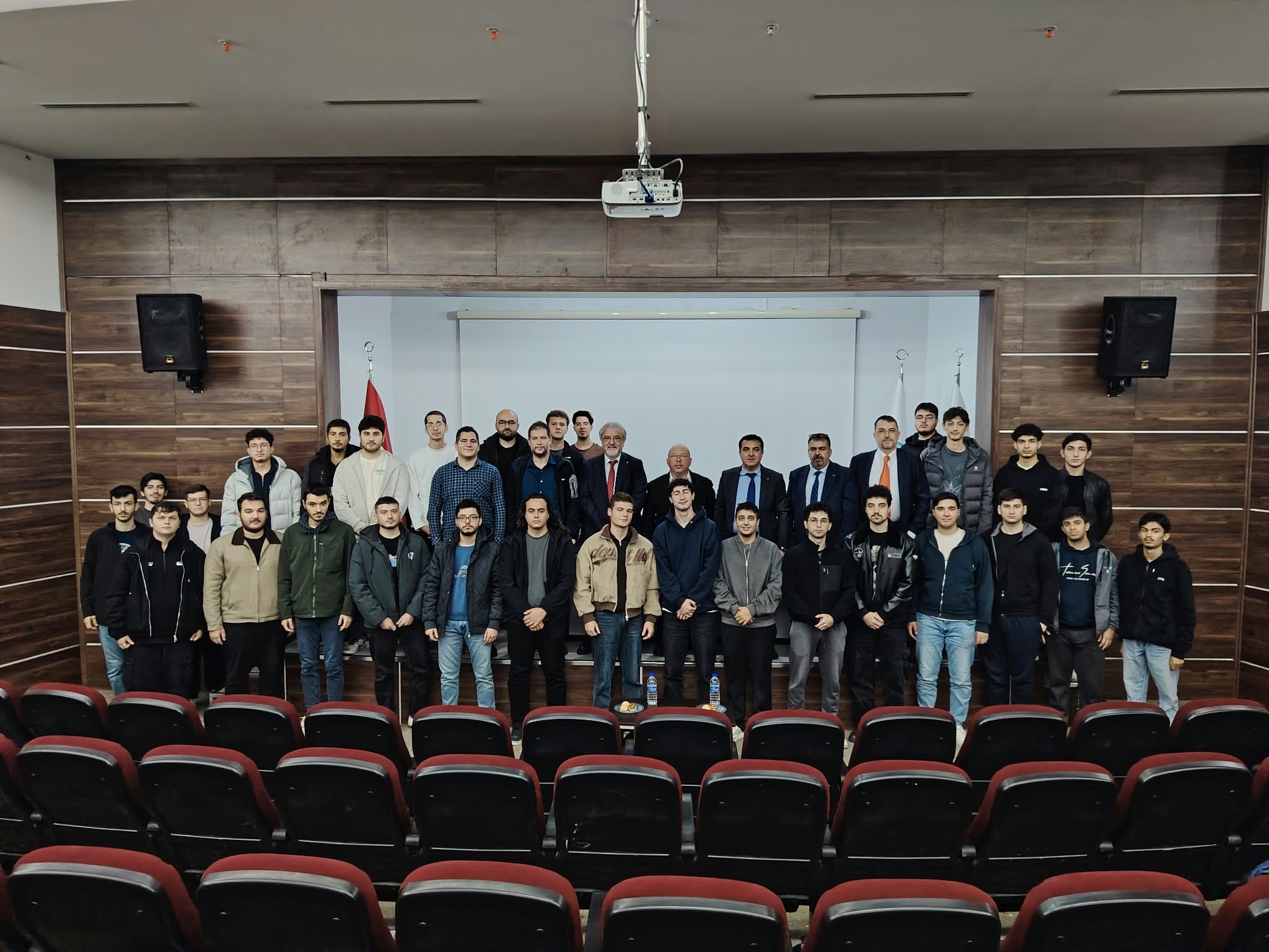 TMMOB Makine Mühendisleri Odası Bursa Şube Yönetim Kurulunun Katkılarıyla "Mühendislik Mesleği ve Temel Kavramlar" Semineri Gerçekleştirildi